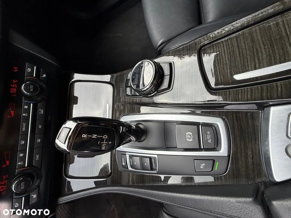 BMW Seria 5 530d Touring Blue Performance Sport-Aut - 23