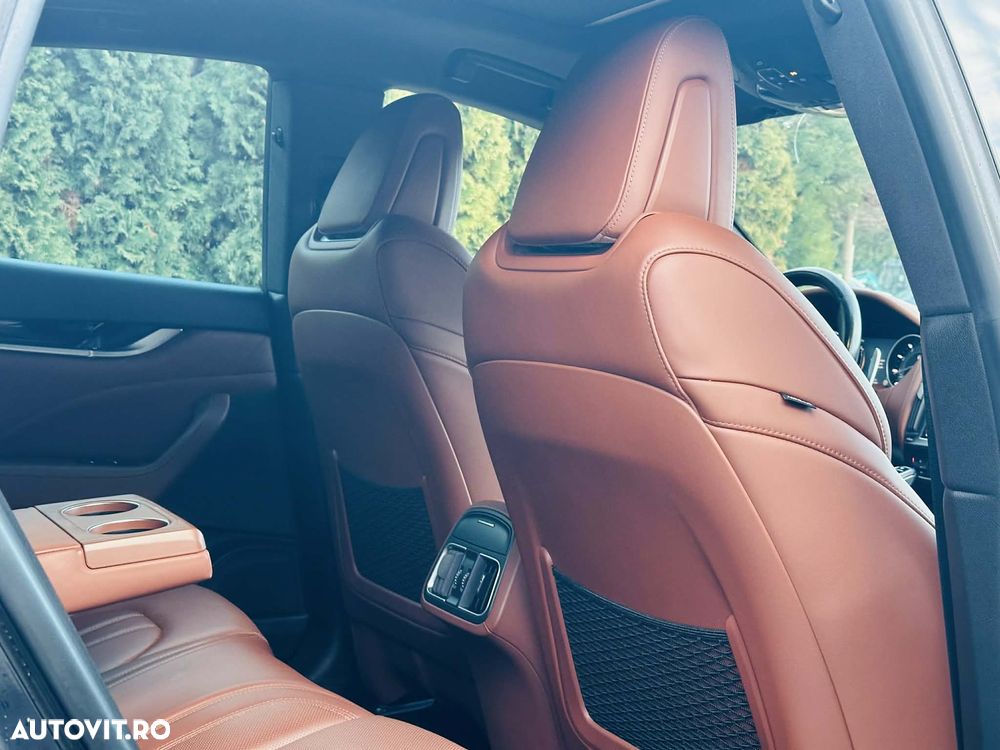 Maserati Levante S Q4 GranSport - 12