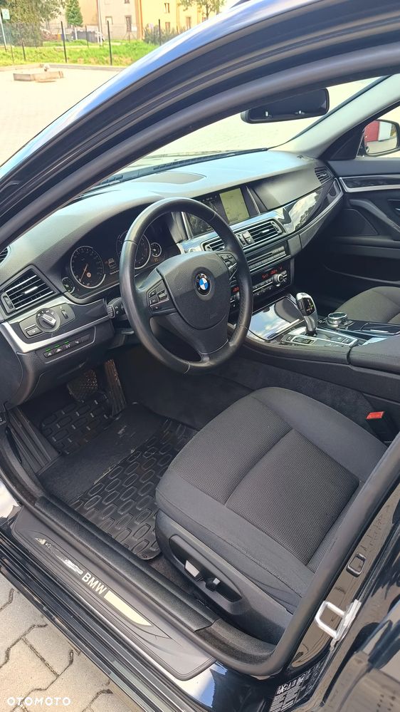 BMW Seria 5 535d xDrive Luxury Line - 29
