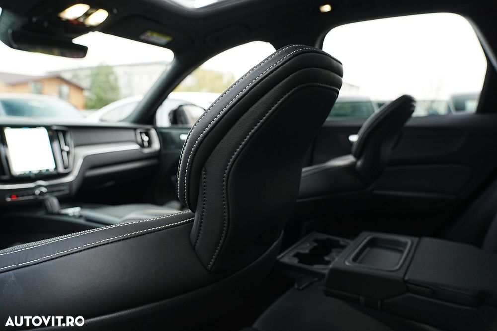 Volvo XC 60 B5 B AWD Ultimate Black Edition - 18