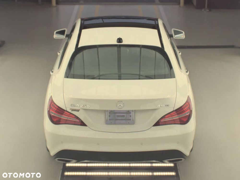 Mercedes-Benz CLA 250 4Matic 7G-DCT - 6