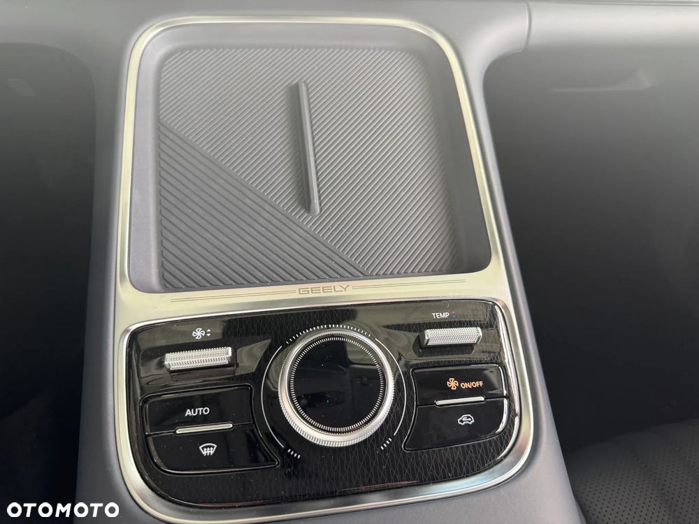 Geely Starray EM-i 1.5 PHEV Pro - 22