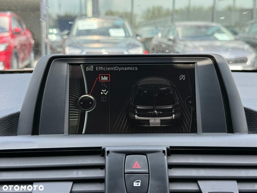 BMW Seria 1 - 24