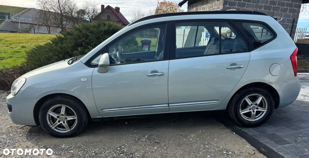 Kia Carens 2.0 CRDi Tour - 9