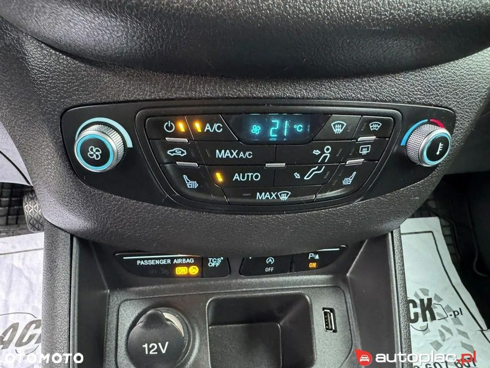 Ford Tourneo Courier - 16