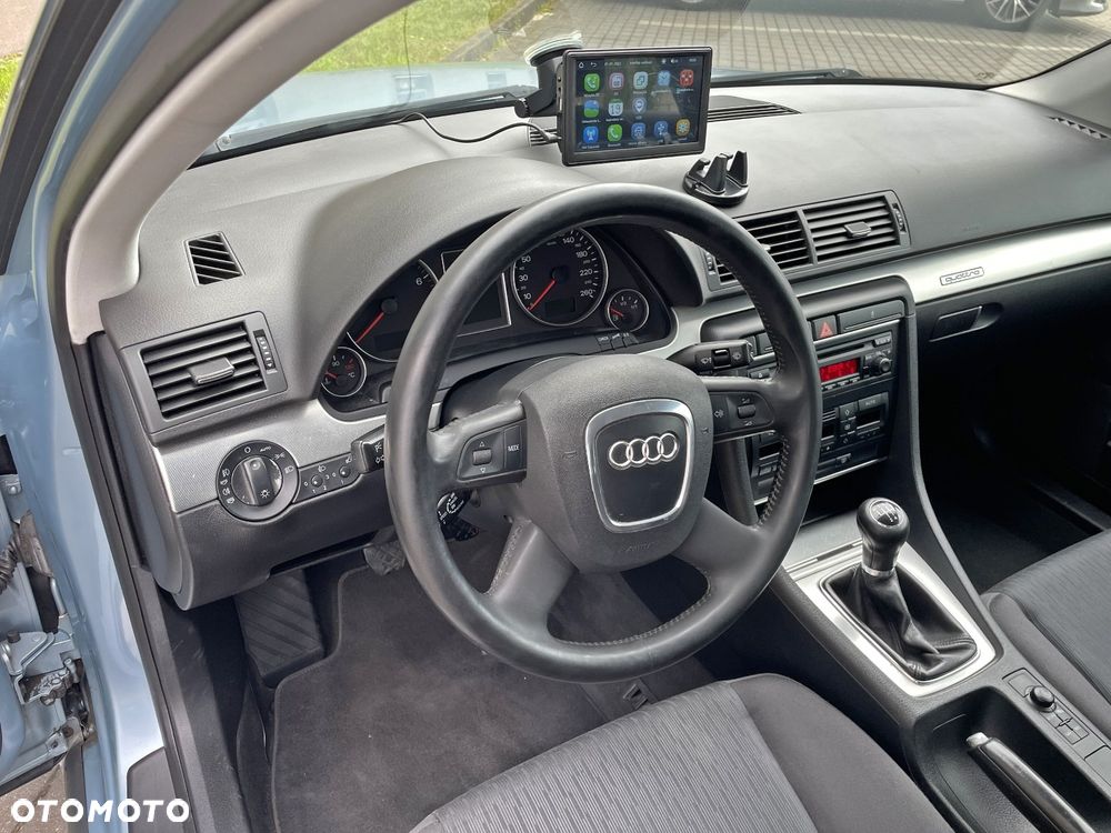 Audi A4 ver-1-8-t-quattro - 28