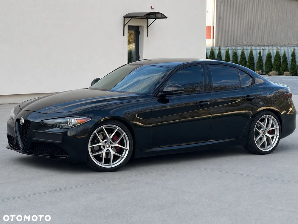 Alfa Romeo Giulia 2.0 Turbo 16V AT8 Executive - 4