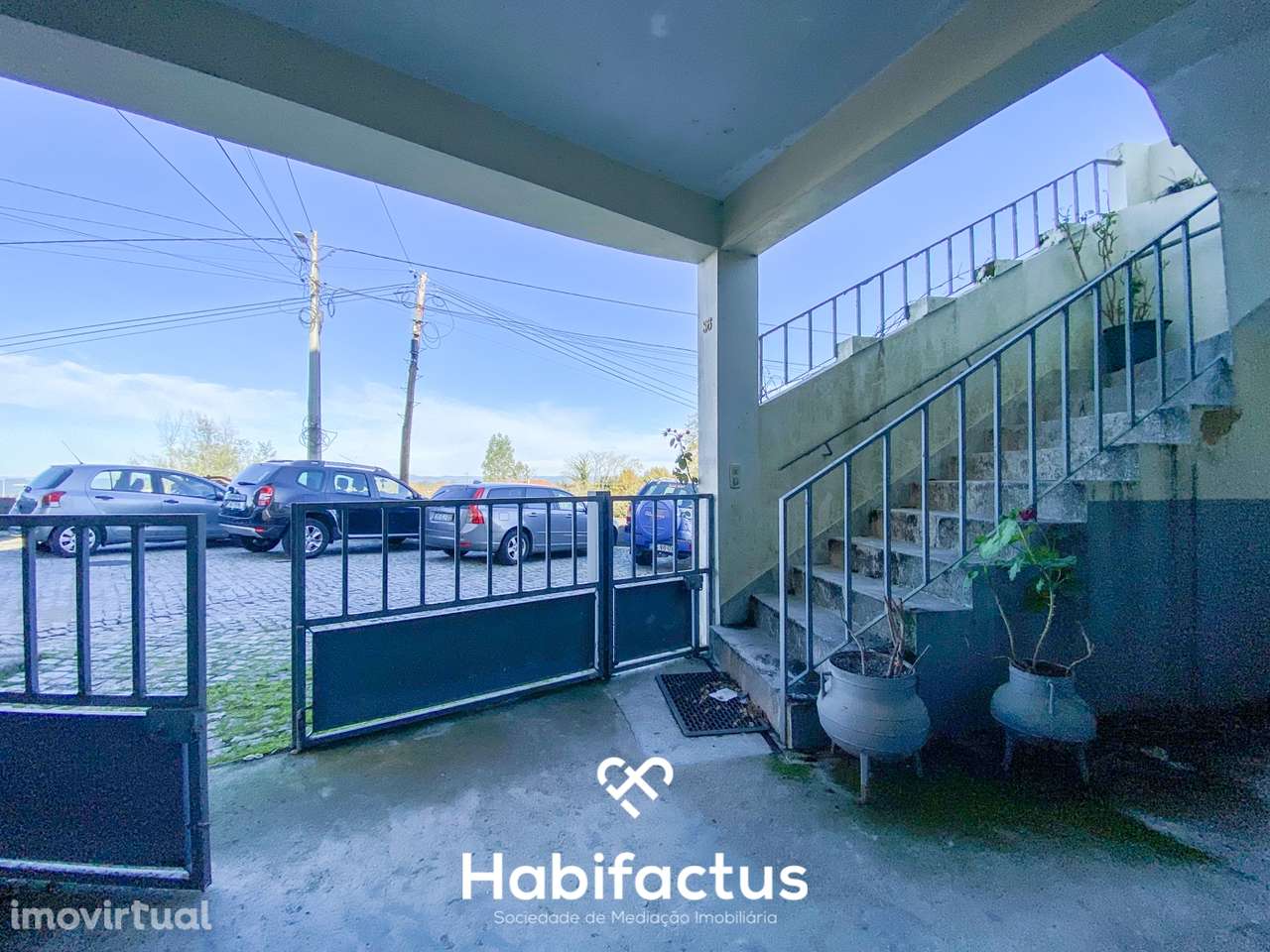 Moradia para venda com Dois Andares Independentes no Centro de Mangual - Grande imagem: 5/36