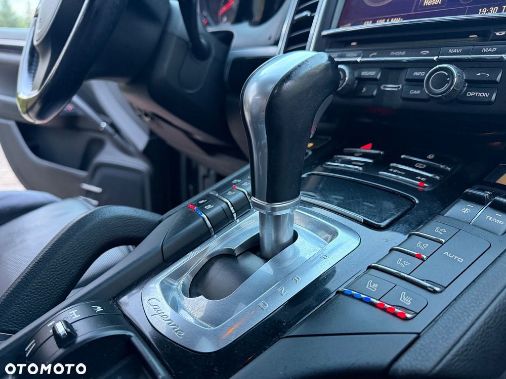 Porsche Cayenne - 18