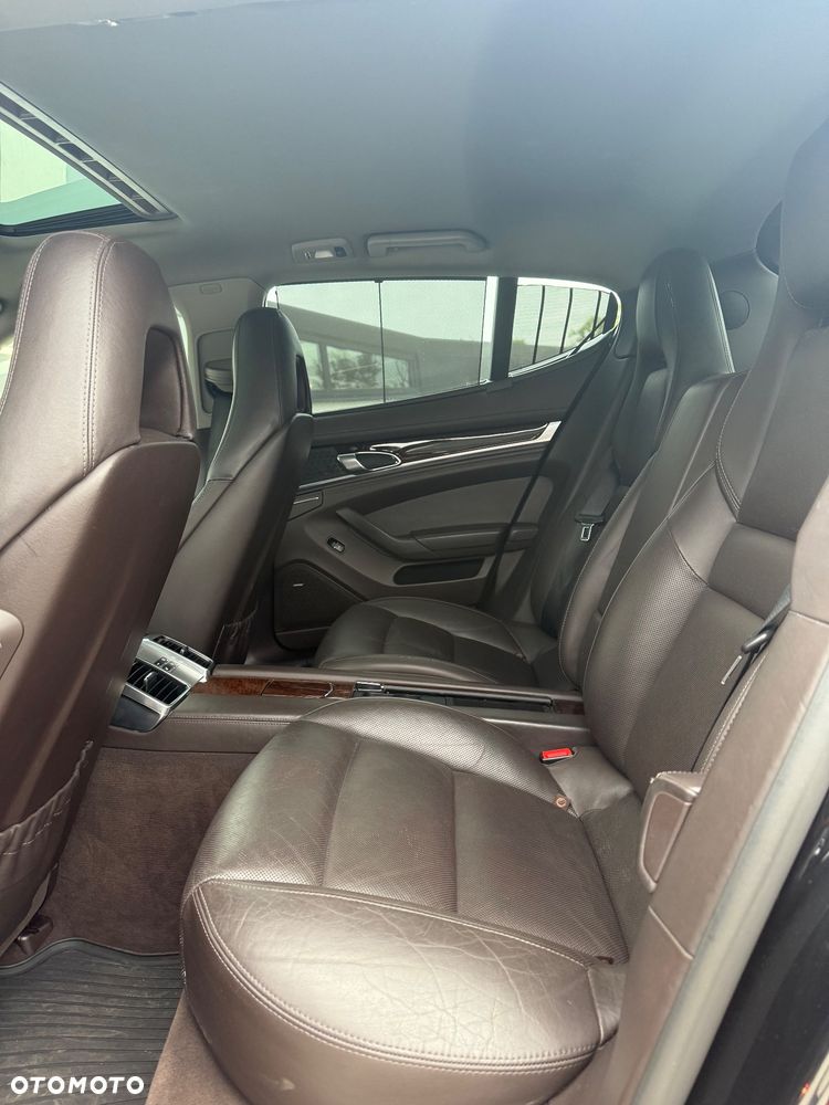 Porsche Panamera 4S PDK - 19
