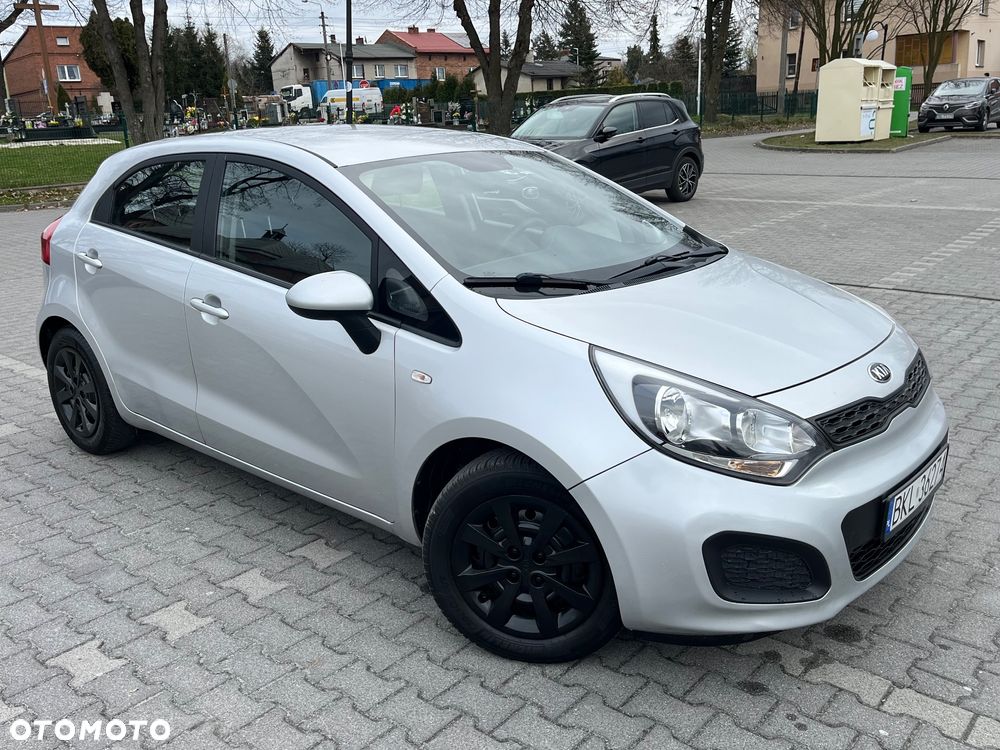 Kia Rio 1.1 crdi M - 10