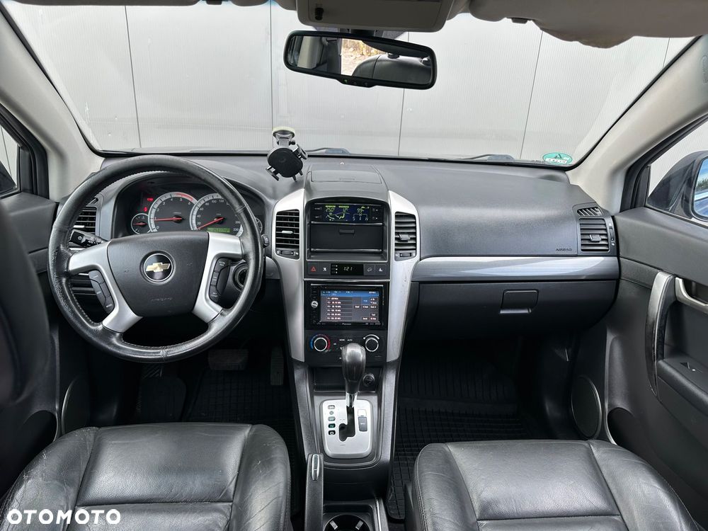 Chevrolet Captiva 2.0 d LT medium 5os - 8