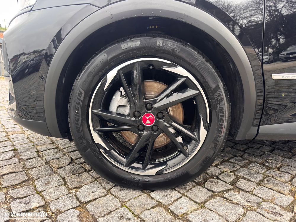 DS DS7 4x4 300 Performance Line - 42