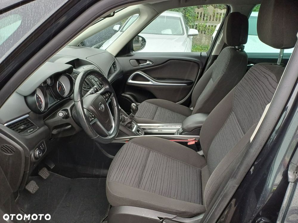 Opel Zafira - 17