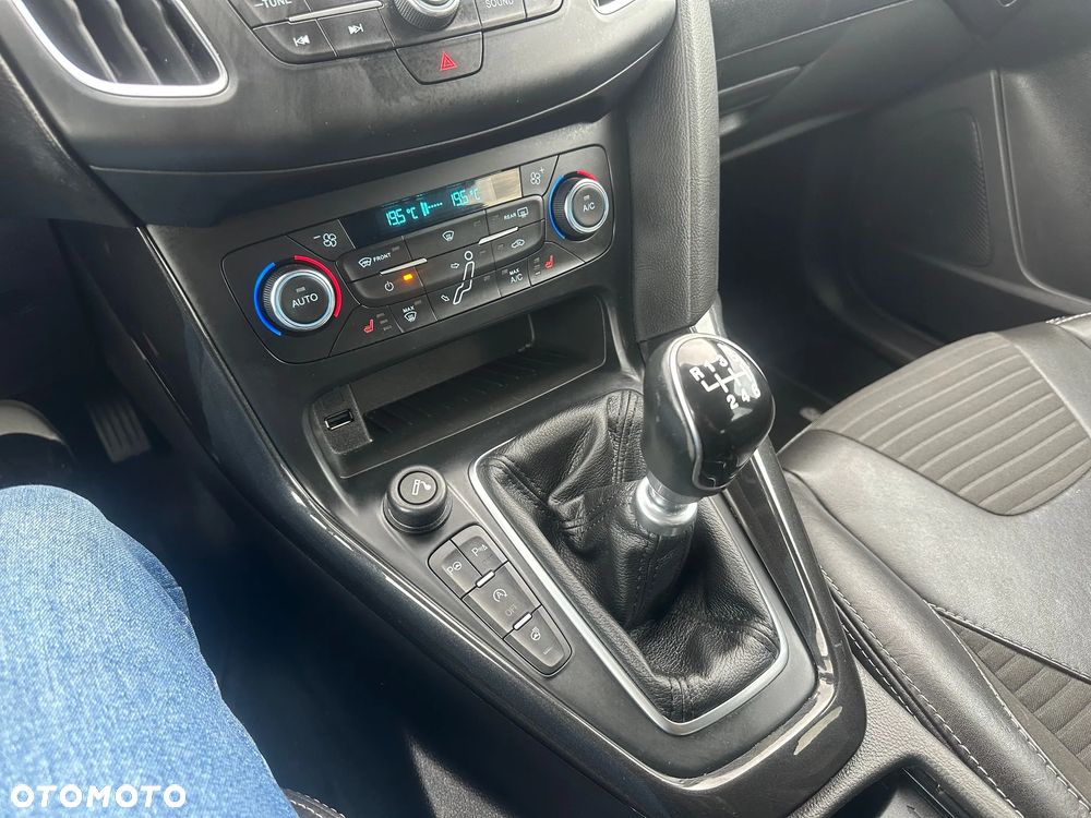 Ford Focus 1.6 EcoBoost Start-Stopp-System Titanium - 15