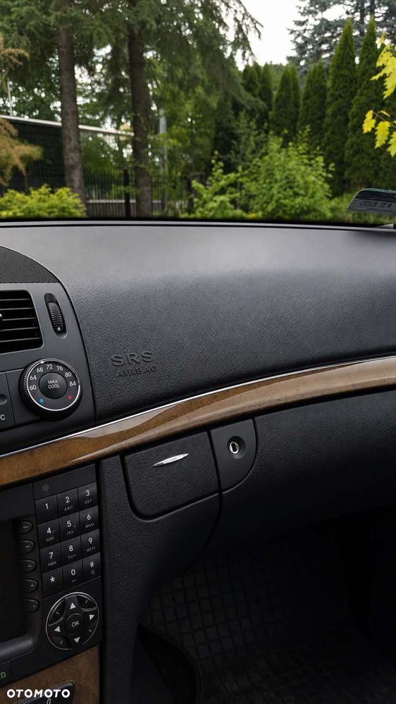Mercedes-Benz Klasa E 350 4Matic Automatik Elegance - 27