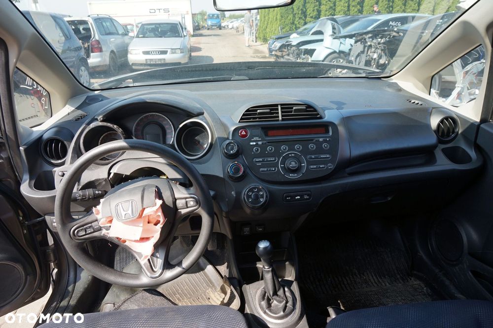 HONDA JAZZ III LIFT 5D HB 2011 YR578M 1.4 16V L13Z2 100KM SZARY na części - 9