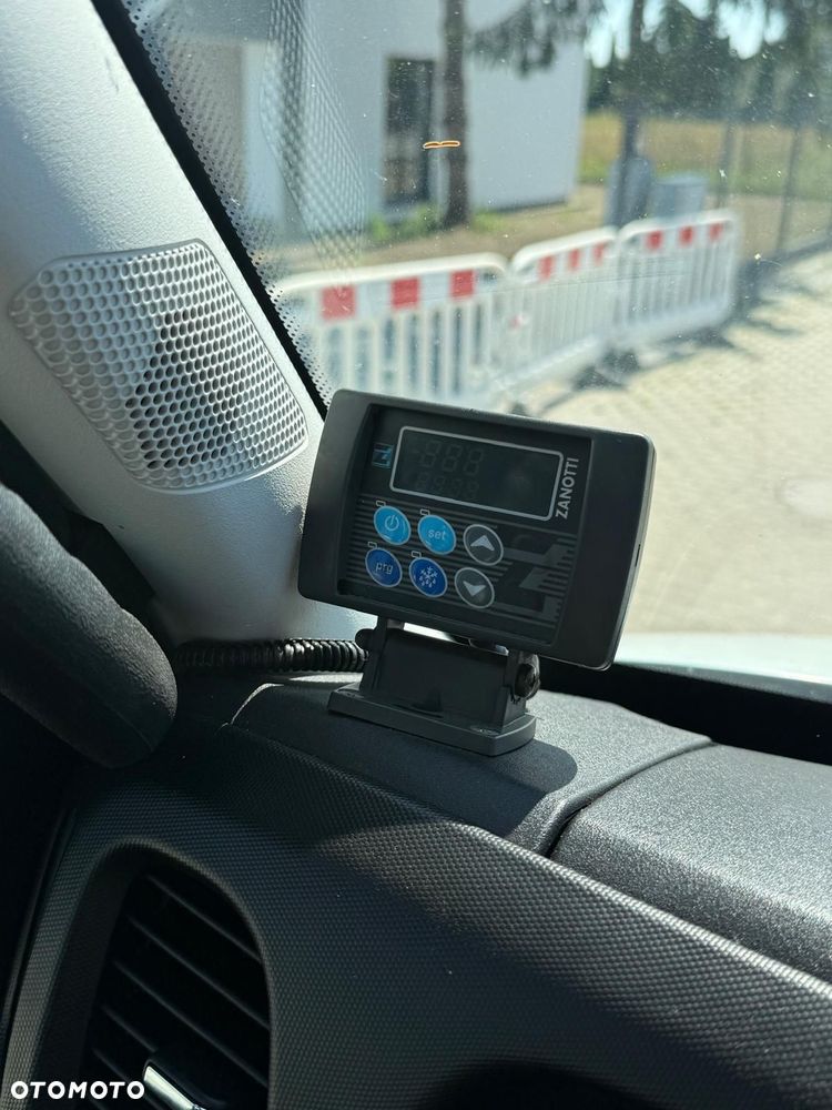 Iveco Daily 50C16 | 3.0 | Bliźniak 8 EP | pełen serwis | Winda | Zasilanie zewnętrzne | - 11