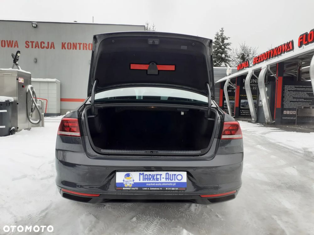 Volkswagen Passat - 5