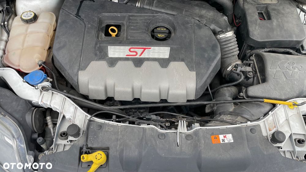 Ford Focus 2.0 EcoBoost ST mit Leder-Sport-Paket - 20