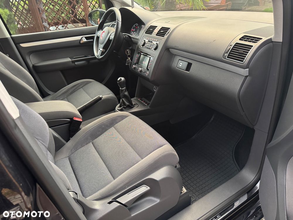 Volkswagen Touran 1.6 TDI DPF BlueMotion Technology STYLE - 12