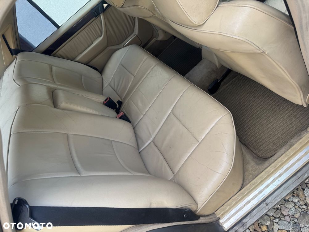 Mercedes-Benz W124 (1984-1993) - 17