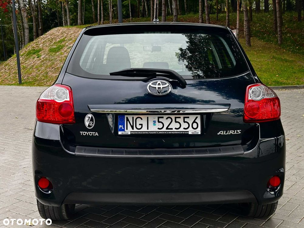 Toyota Auris - 8