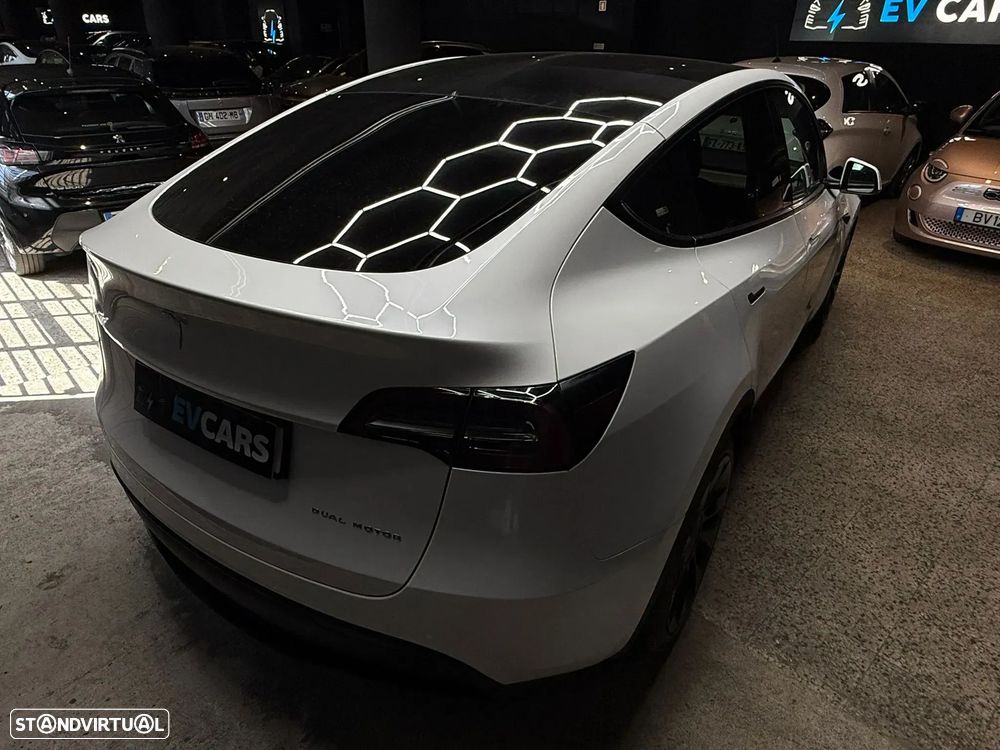 Tesla Model Y Long Range Dual Motor AWD - 7
