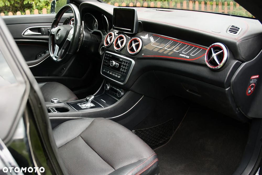 Mercedes-Benz CLA - 17