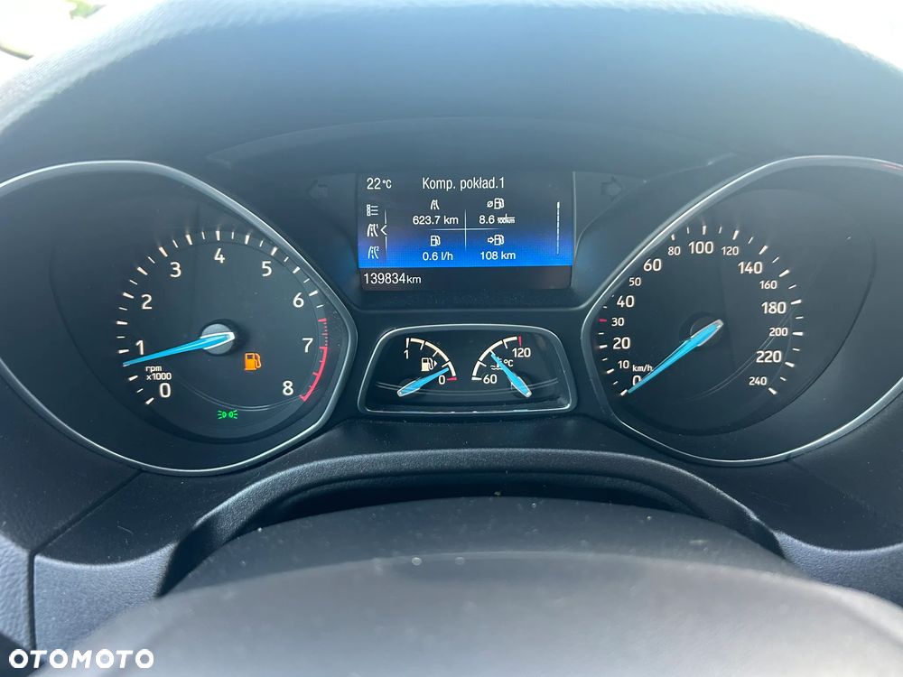 Ford Focus 1.0 EcoBoost Gold X (Edition) - 26