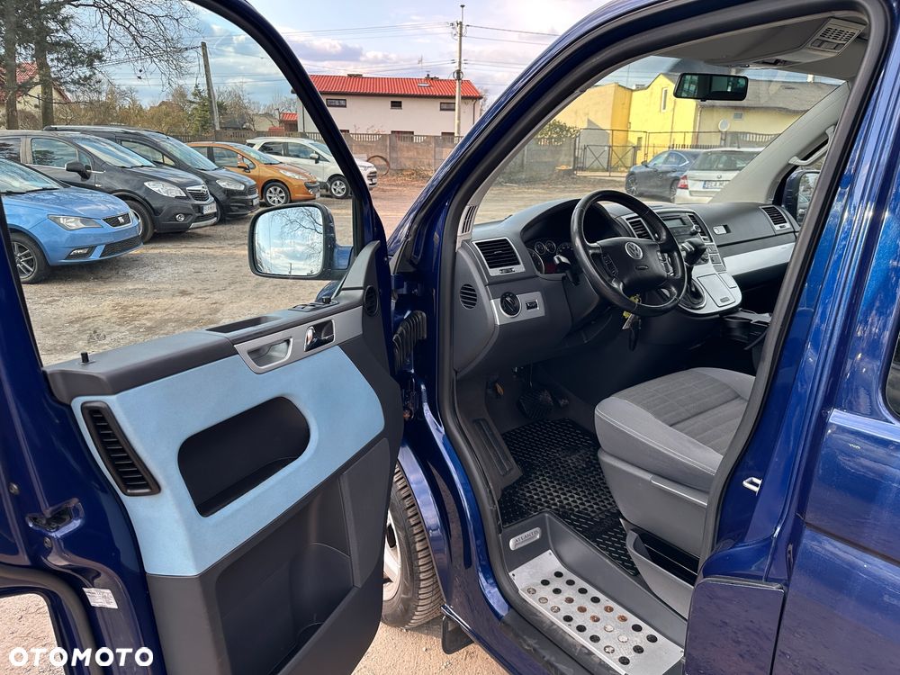 Volkswagen Multivan - 14