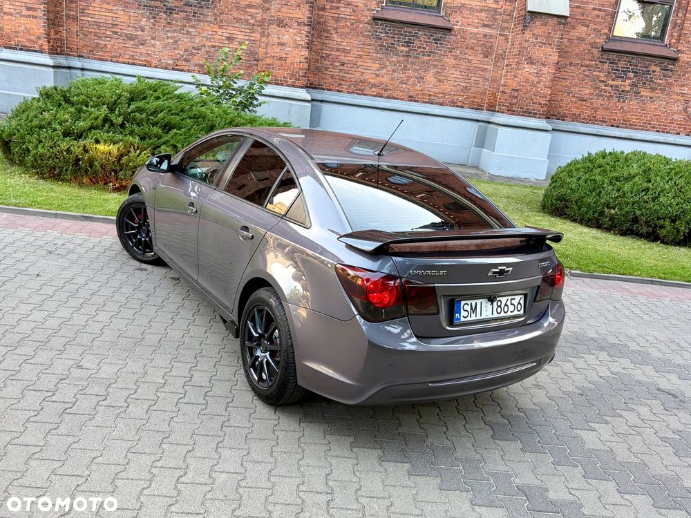 Chevrolet Cruze 1.8 LTZ - 16