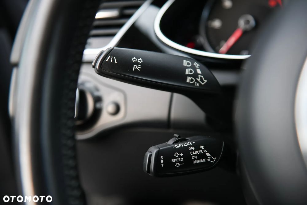 Audi A4 Avant 2.0 TDI quattro sport - 37