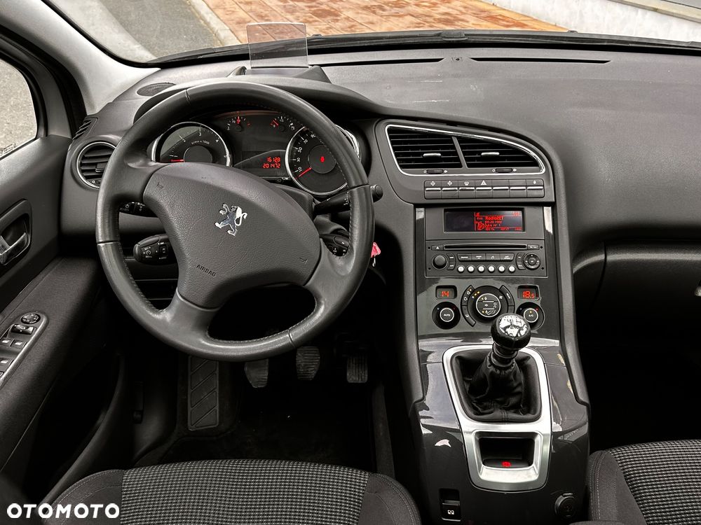 Peugeot 5008 HDI FAP 150 Family Plus - 22