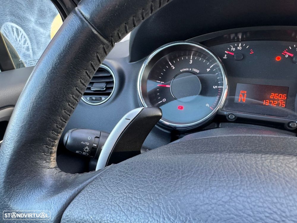 Peugeot 5008 1.6 HDi Executive CMP6 - 21