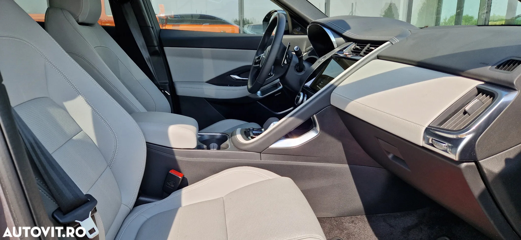 Jaguar E-Pace D165 AWD R-Dynamic SE - 7