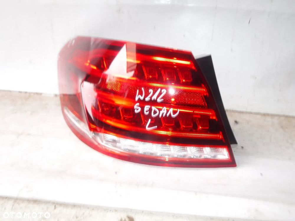mercedes e klasa w212 lift lampa tył lewa nowa led a2129060703  a2129068702 - 1