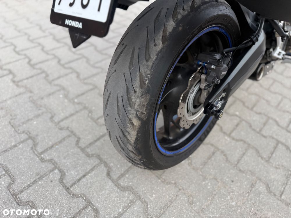 Honda CB - 11