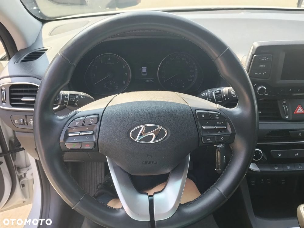 Hyundai i30 1.4 T-GDI Classic + - 6