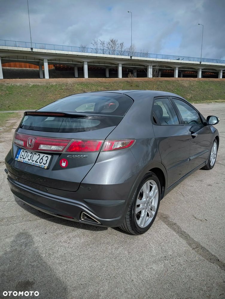 Honda Civic 1.8 Executive - 8