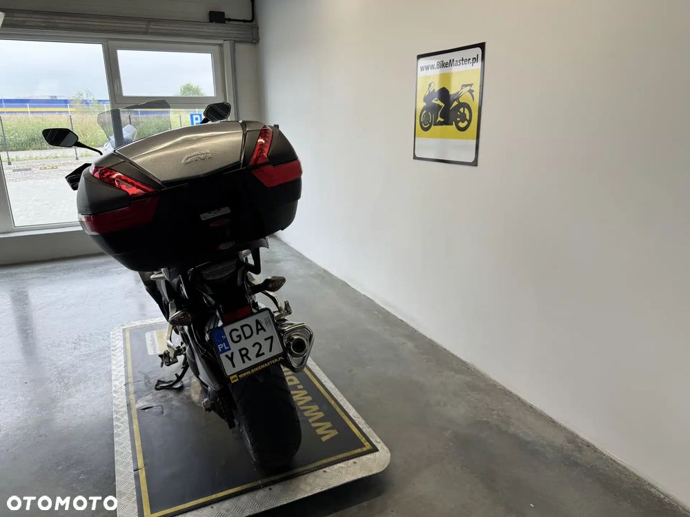 Honda VFR - 7