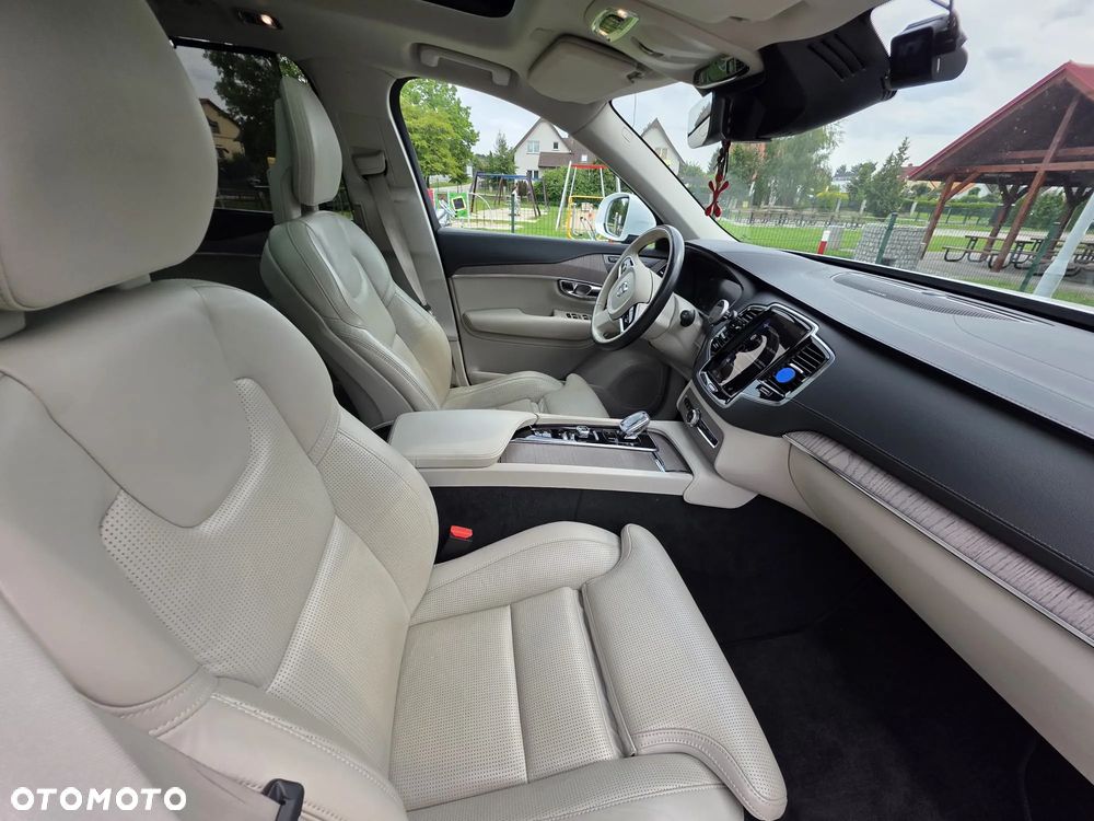 Volvo XC 90 B5 D AWD Inscription 7os - 24