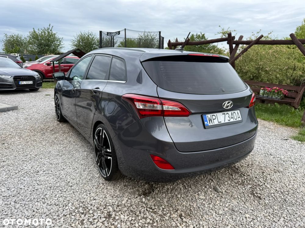 Hyundai i30 1.6 CRDi Premium - 14