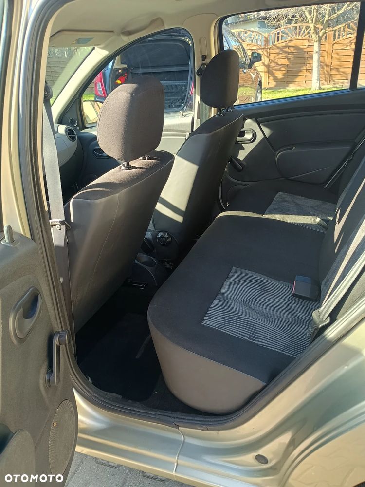 Dacia Sandero 1.2 16V - 13