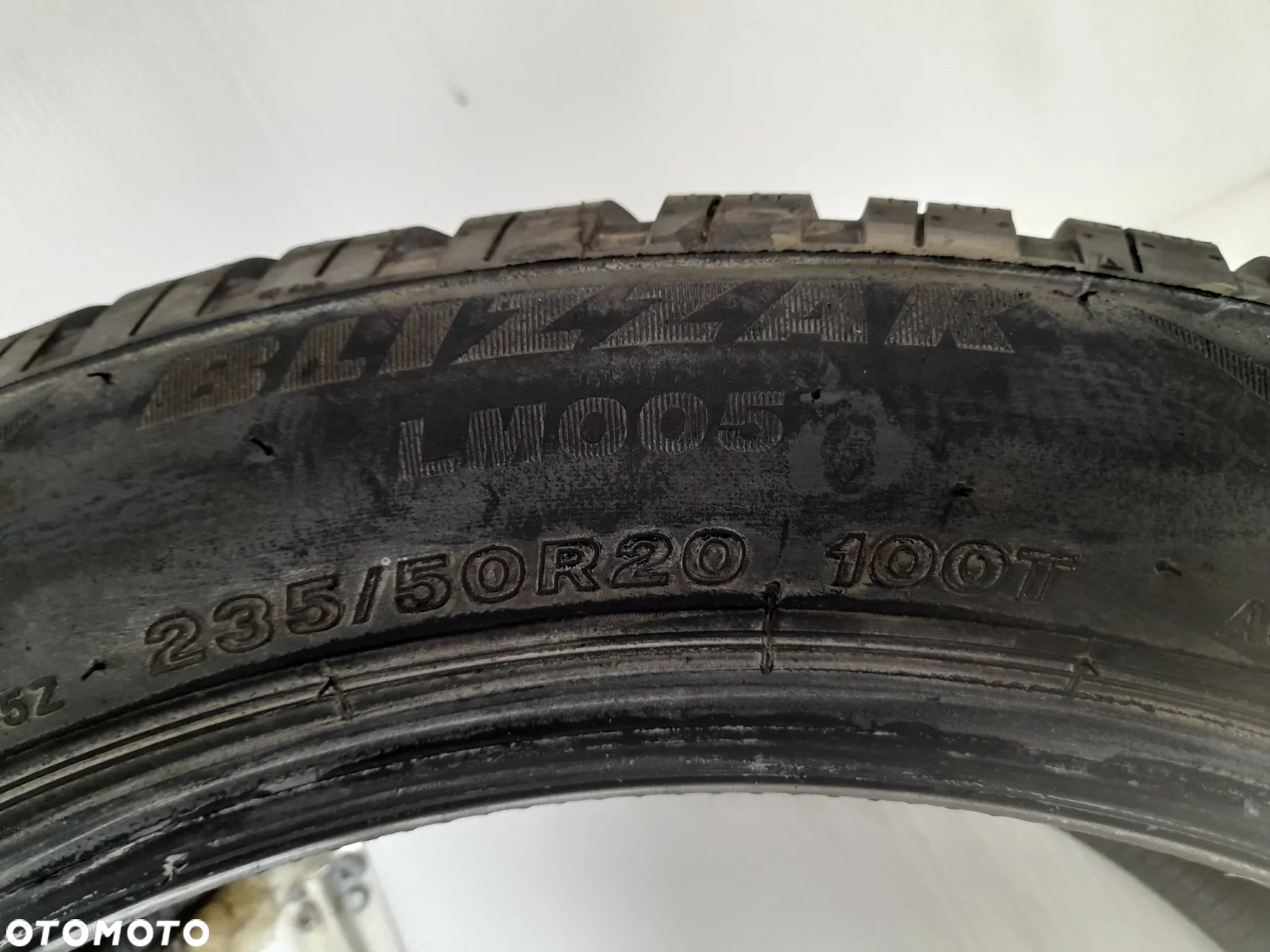 Opony zimowe Bridgestone Blizzak LM005 235/50R20 100T M+S - 3