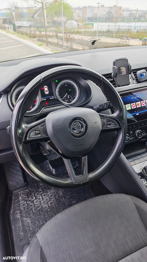 Skoda Octavia 2.0 TDI DSG Style - 14