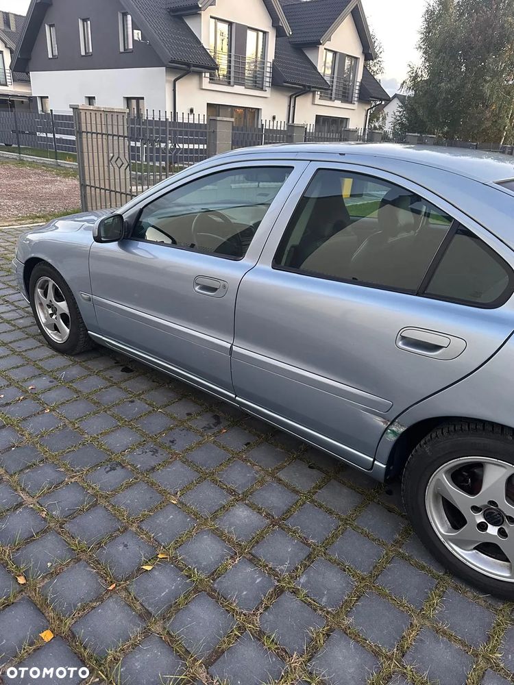 Volvo S60 2.4 D - 12