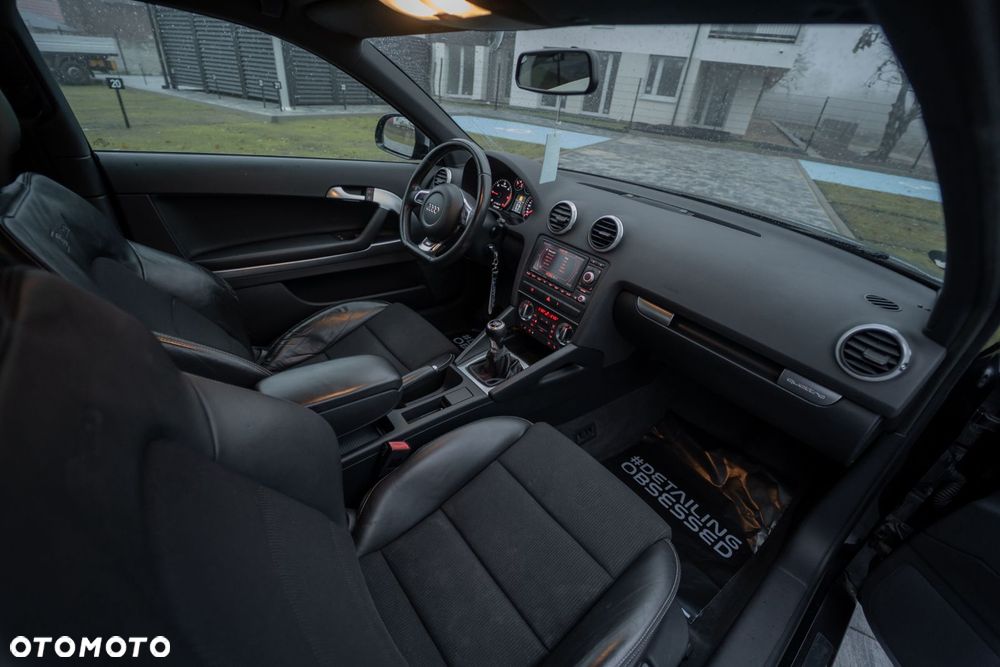 Audi A3 3-drzwiowe 2.0 TDI DPF Quattro Ambiente - 12