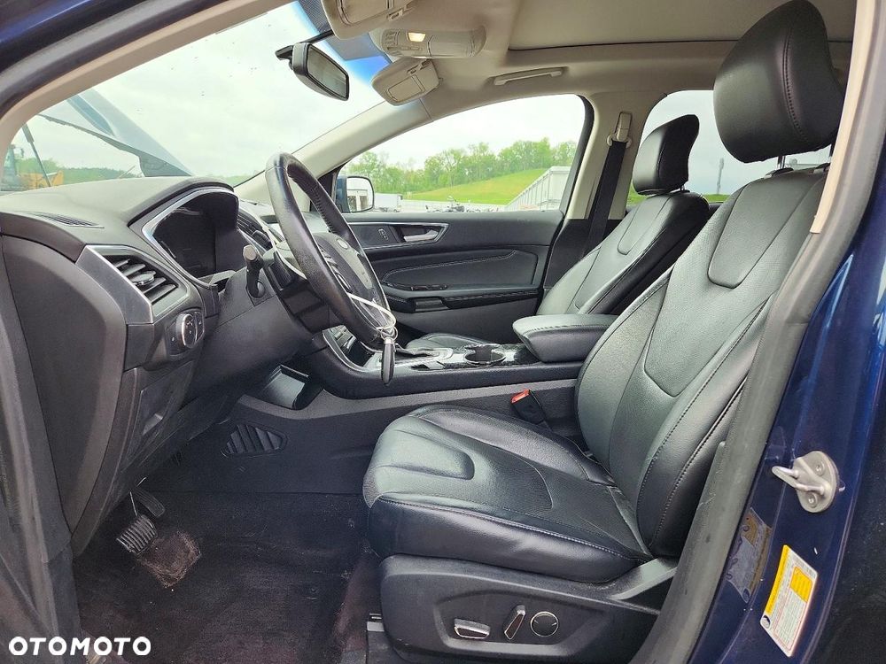 Ford Edge - 8