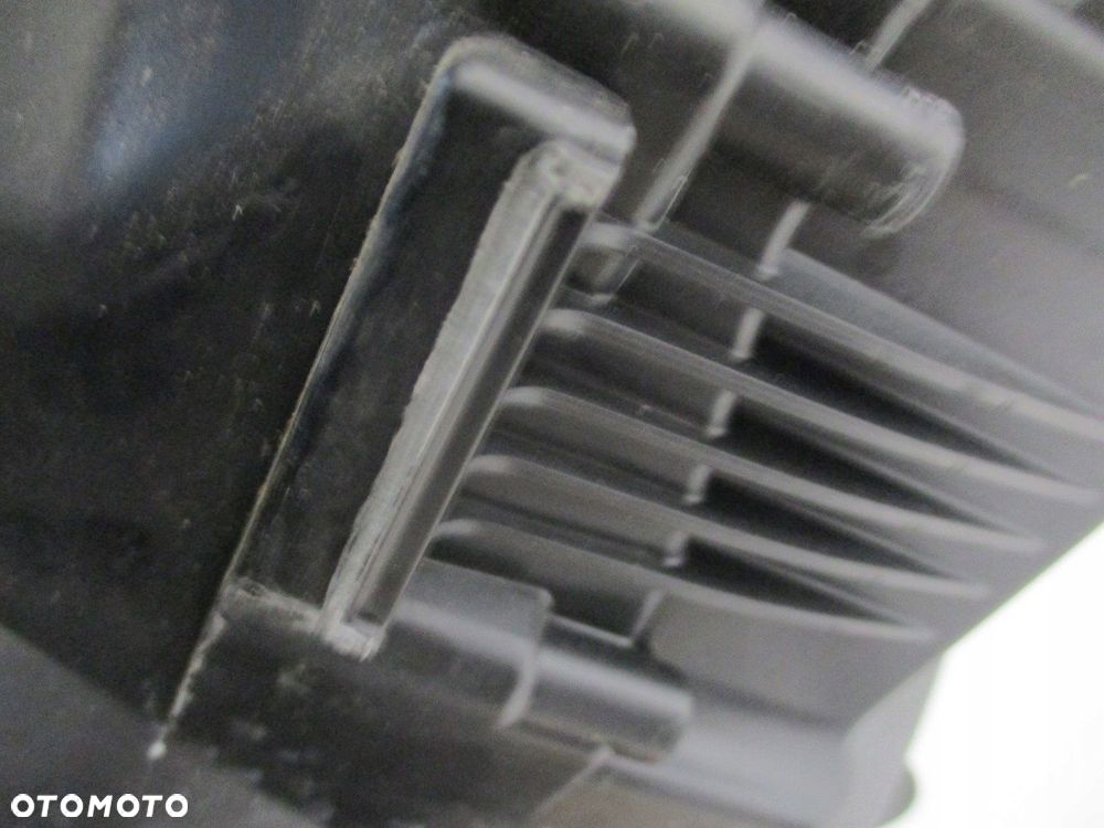 LAMPA RENAULT CAPTUR PRAWA S.M - 6